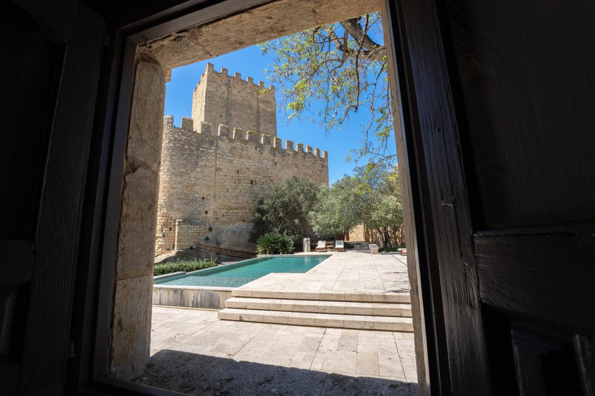 Deco - Casa Castell De ペラタリャーダ エクステリア 写真